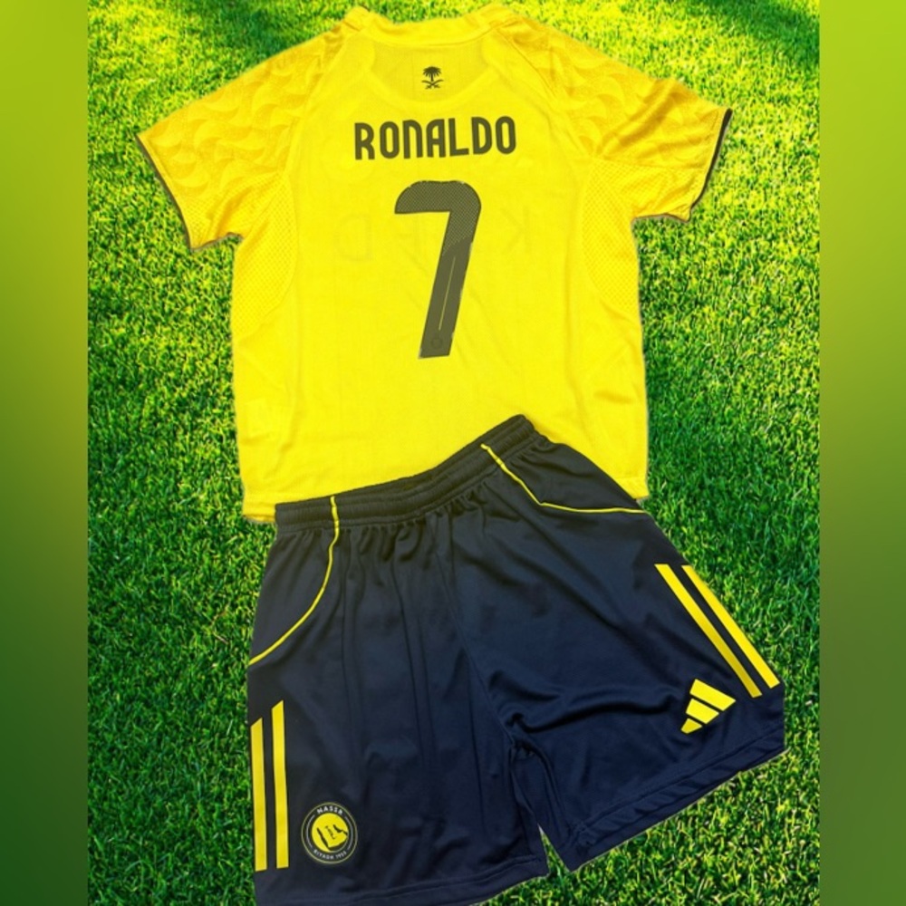 Ronaldo Youth Jersey Adidas Yellow 25-26’ Kids Kits (Jersey + Shorts) SMALL (24)